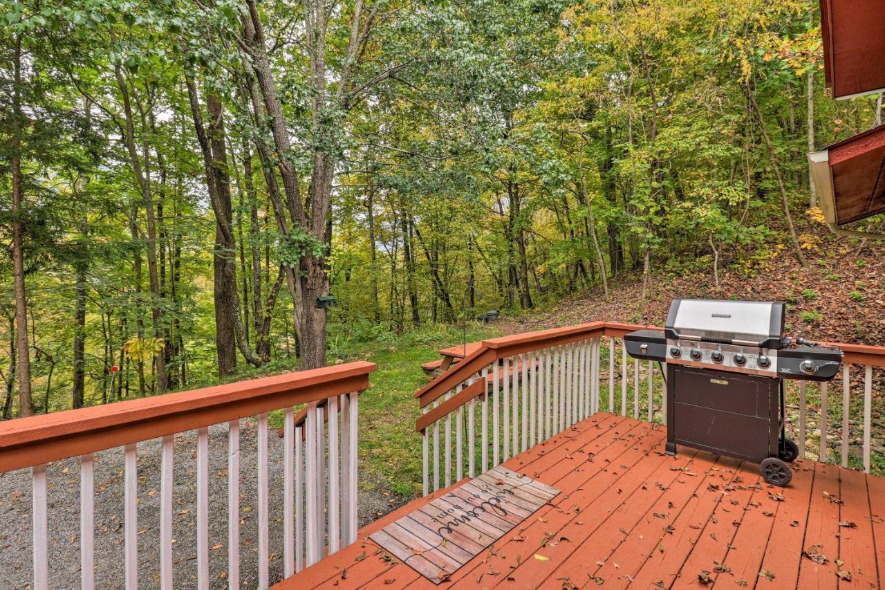 Rustic Red Cabin With Deck In Maggie Valley Club! المظهر الخارجي الصورة
